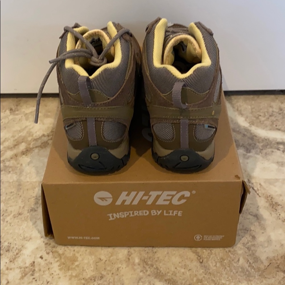 Hi-Tec Sienna Mid Waterproof Women’s Hiking Boots - Picture 4 of 5